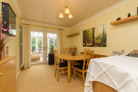 104 Arundel Drive, Poulton-le-fylde, FY6 7TR