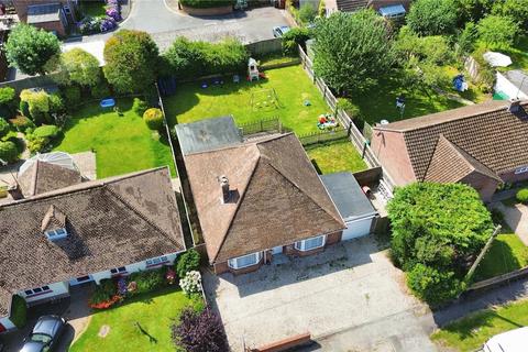 3 bedroom bungalow for sale, Chaucer Crescent, Newbury, Berkshire, RG14