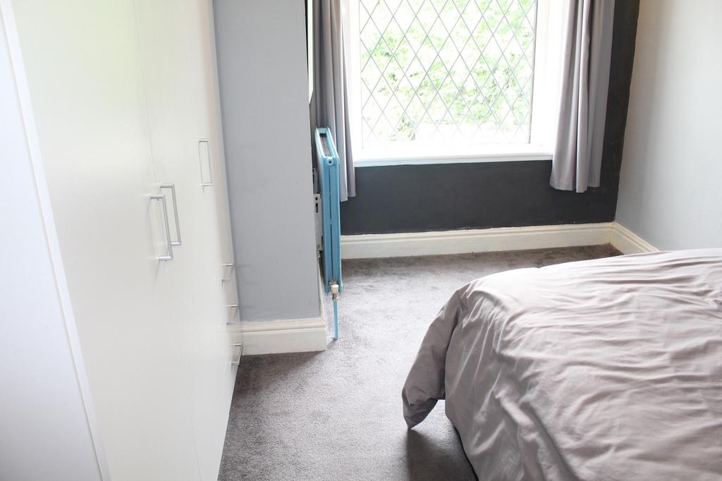 Bedroom 2 Picture 2