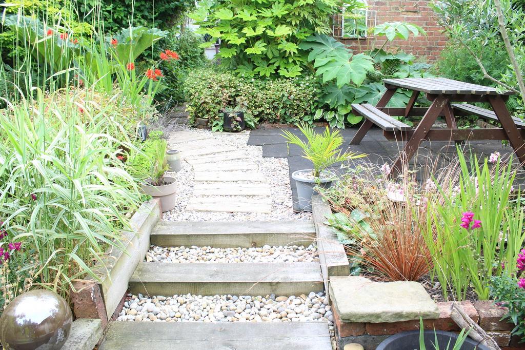 Outside Picture 2