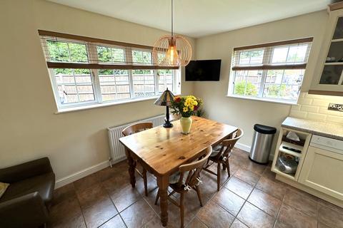 4 bedroom detached house for sale, Mill Hill Lane, Winshill, Burton-on-Trent, DE15