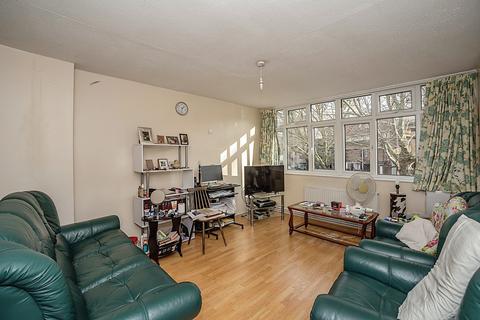 43 Passfield Path, London, SE28 8BT