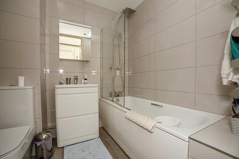 43 Passfield Path, London, SE28 8BT
