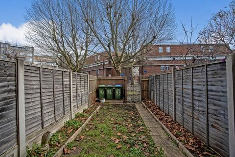 43 Passfield Path, London, SE28 8BT