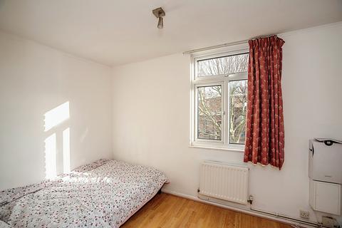 43 Passfield Path, London, SE28 8BT