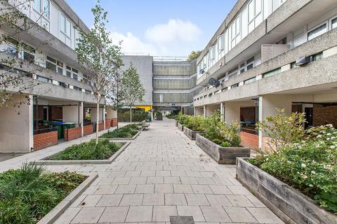 7 Redpoll Way, Erith, DA18 4BU
