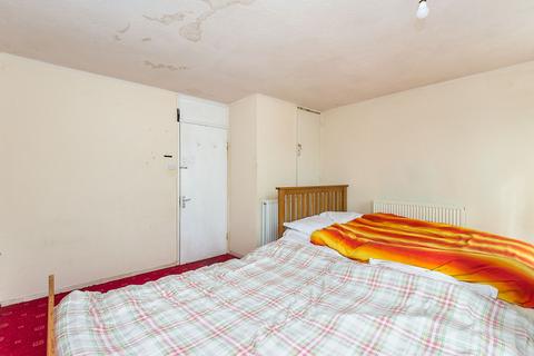 7 Redpoll Way, Erith, DA18 4BU