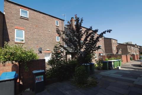 68 Glimpsing Green, Erith, DA18 4HD
