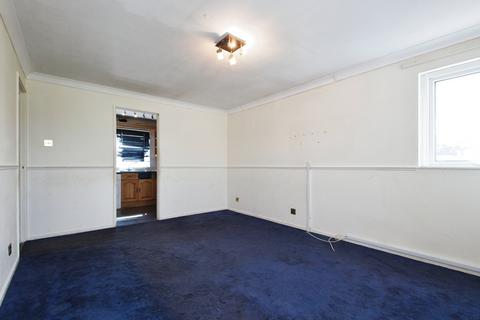 68 Glimpsing Green, Erith, DA18 4HD