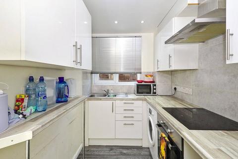 42 Fleming Way, Thamesmead, London, SE28 8NS