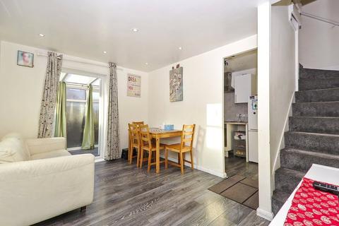 42 Fleming Way, Thamesmead, London, SE28 8NS