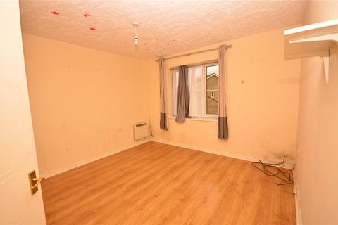 2 bedroom flat for sale, Redbourne Drive, London SE28