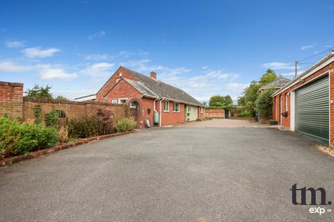 4 bedroom detached bungalow for sale, Spring Gardens Road, Colchester CO6