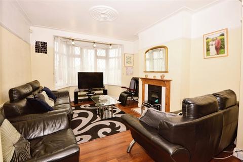 3 bedroom terraced house for sale, Manton Road, London SE2