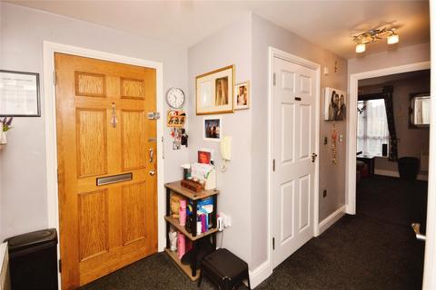 Flat 4, 7 Hermitage Close, London, SE2 9NL