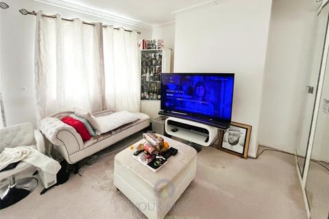 3 Dianthus Close, London, SE2 0UX