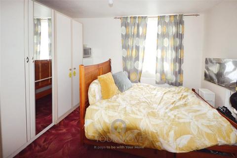 16 Malthus Path, London, SE28 8AJ