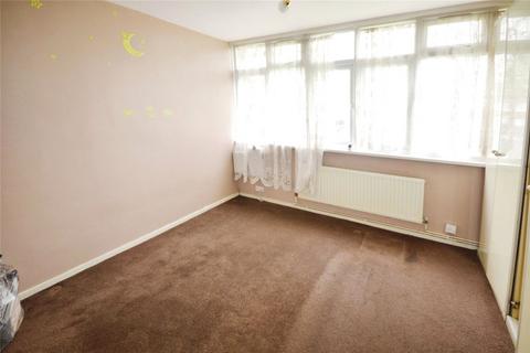 3 bedroom terraced house for sale, Passfield Path, London SE28