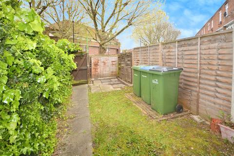 3 bedroom terraced house for sale, Passfield Path, London SE28