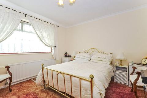 22 Peterstone Road, London, SE2 9XY