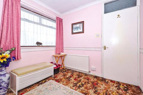 22 Peterstone Road, London, SE2 9XY