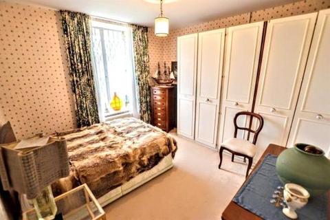3 Hall Close, Worsbrough, Barnsley, S70 5LN