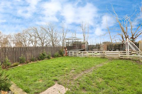 92 Farm Road, Barnsley, S70 3DL