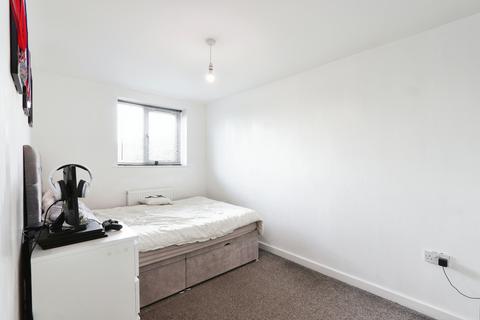 92 Farm Road, Barnsley, S70 3DL