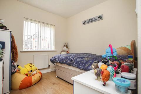 3 bedroom detached house for sale, Daisy Croft, Warwickshire CV12
