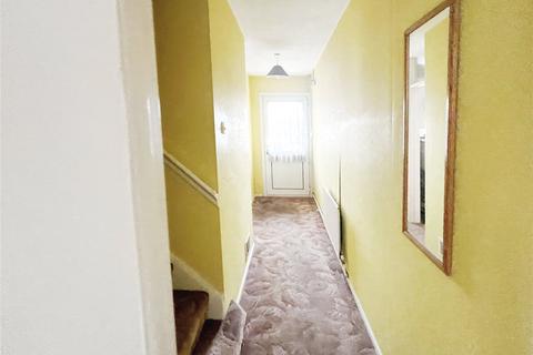 2 bedroom maisonette for sale, Church Way, Warwickshire CV12