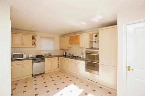 4 bedroom detached house for sale, Hatters Court, Warwickshire CV12