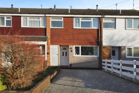 3 bedroom terraced house for sale, Kings Gardens, Warwickshire CV12