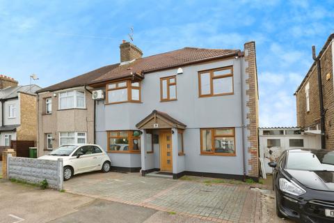 5 bedroom semi-detached house for sale, Avondale Road, Welling DA16