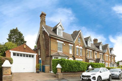 6 Warren Road, Bexleyheath, DA6 7LU