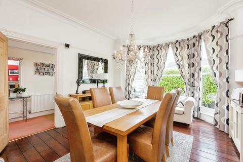 6 Warren Road, Bexleyheath, DA6 7LU