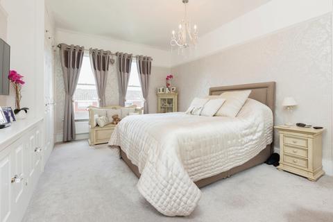 6 Warren Road, Bexleyheath, DA6 7LU