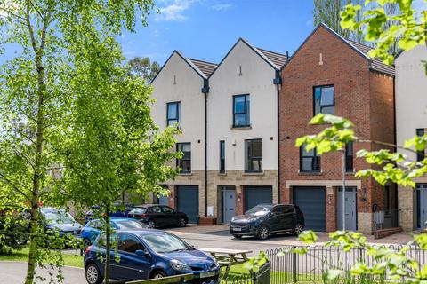 3 bedroom townhouse for sale, Chaddock Hall Drive, Worsley, M28