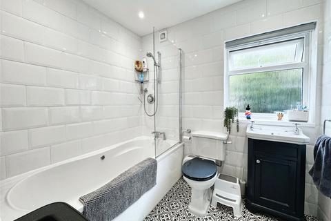 14a Warren Road, Bexleyheath, DA6 7LU