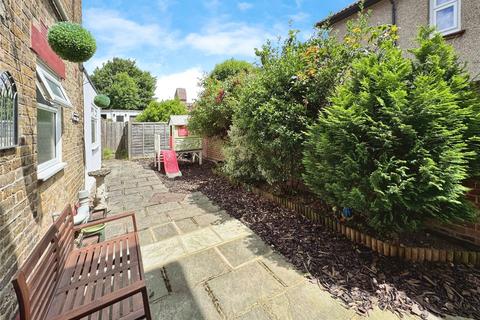 14a Warren Road, Bexleyheath, DA6 7LU