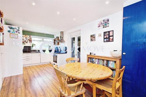 19 Woodville Close, London, SE3 8ED