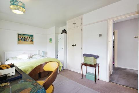 2 Dursley Road, London, SE3 8PD