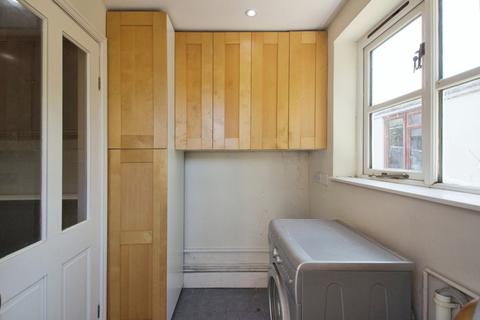 21 Reynolds Place, London, SE3 8SX