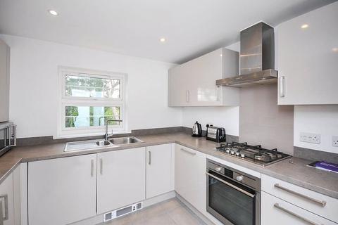 2 bedroom flat for sale, Glebe House Drive, Bromley BR2