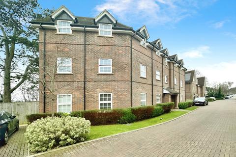 2 bedroom flat for sale, Glebe House Drive, Bromley BR2