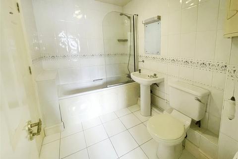 2 bedroom flat for sale, Homesdale Road, Bromley BR2