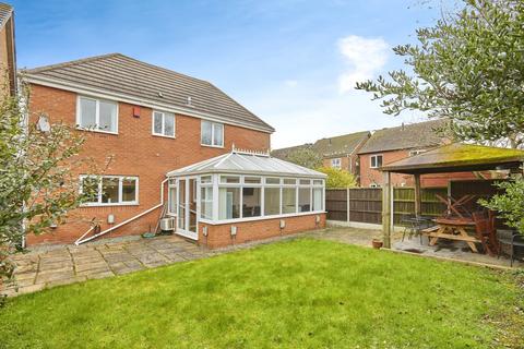 7 Marlow Drive, Branston, Burton-on-trent, DE14 3TX