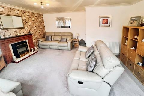 17 Brough Road, Burton-on-trent, DE15 0DH