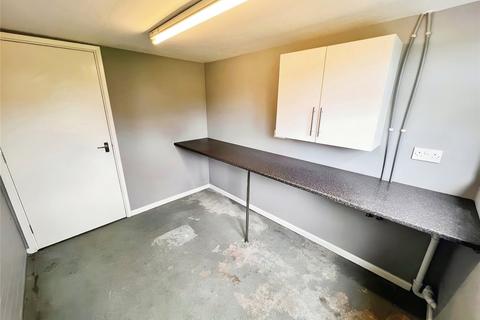 7 Bladon View, Stretton, Burton-on-trent, DE13 0JE