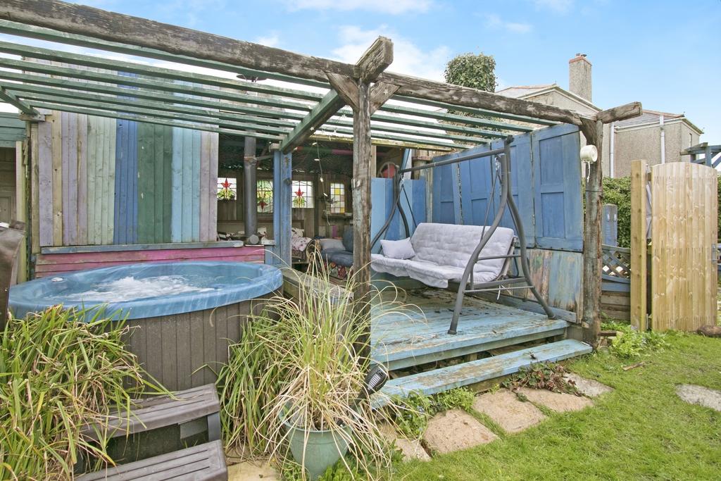 Hot Tub/Sauna Area