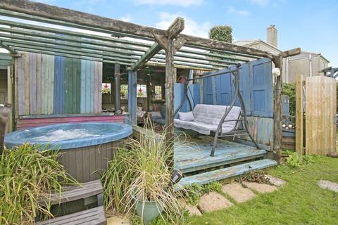 66 Carn Brea Lane, Pool, Redruth, TR15 3DS